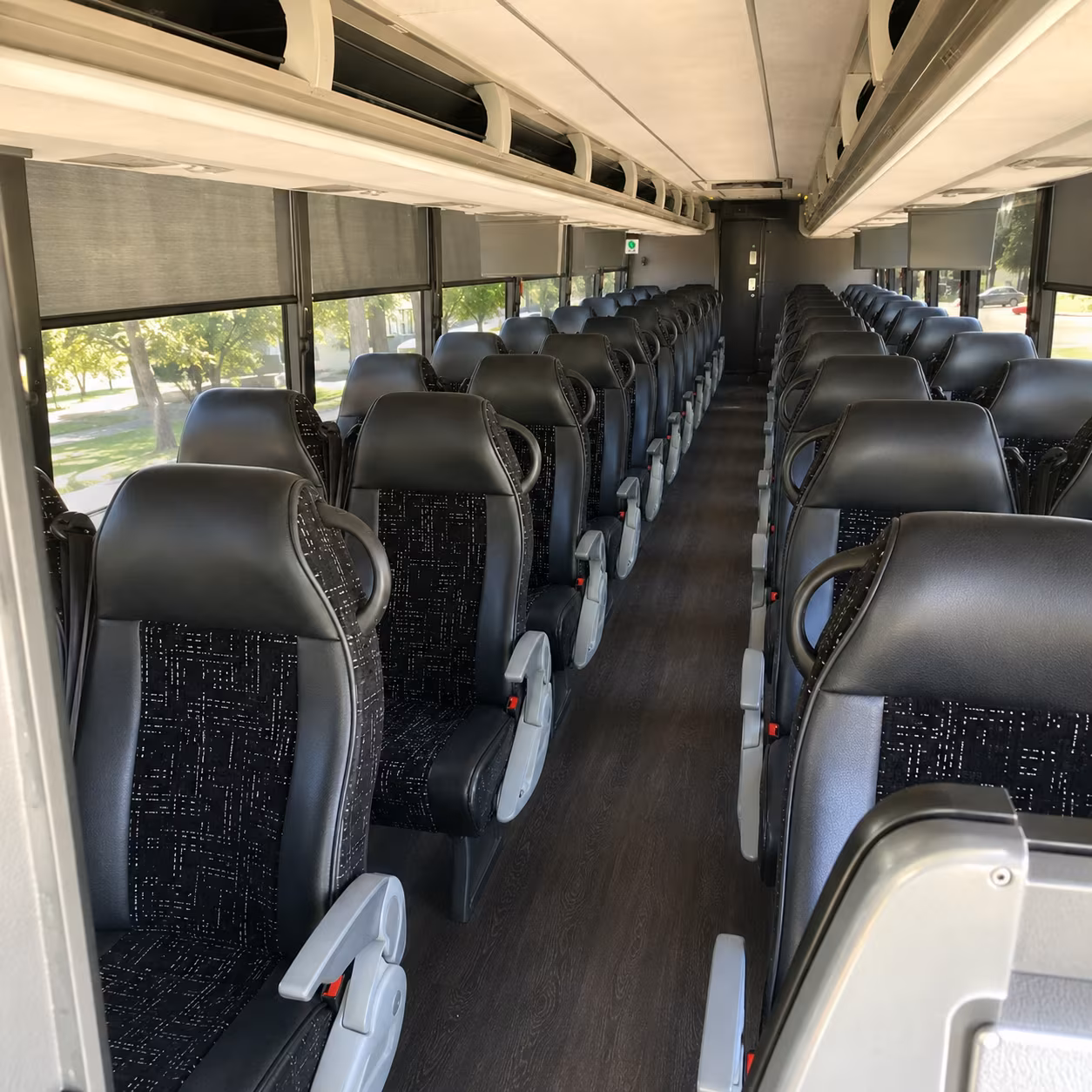 charter buses for large wedding groups traveling the henry hudson corridor