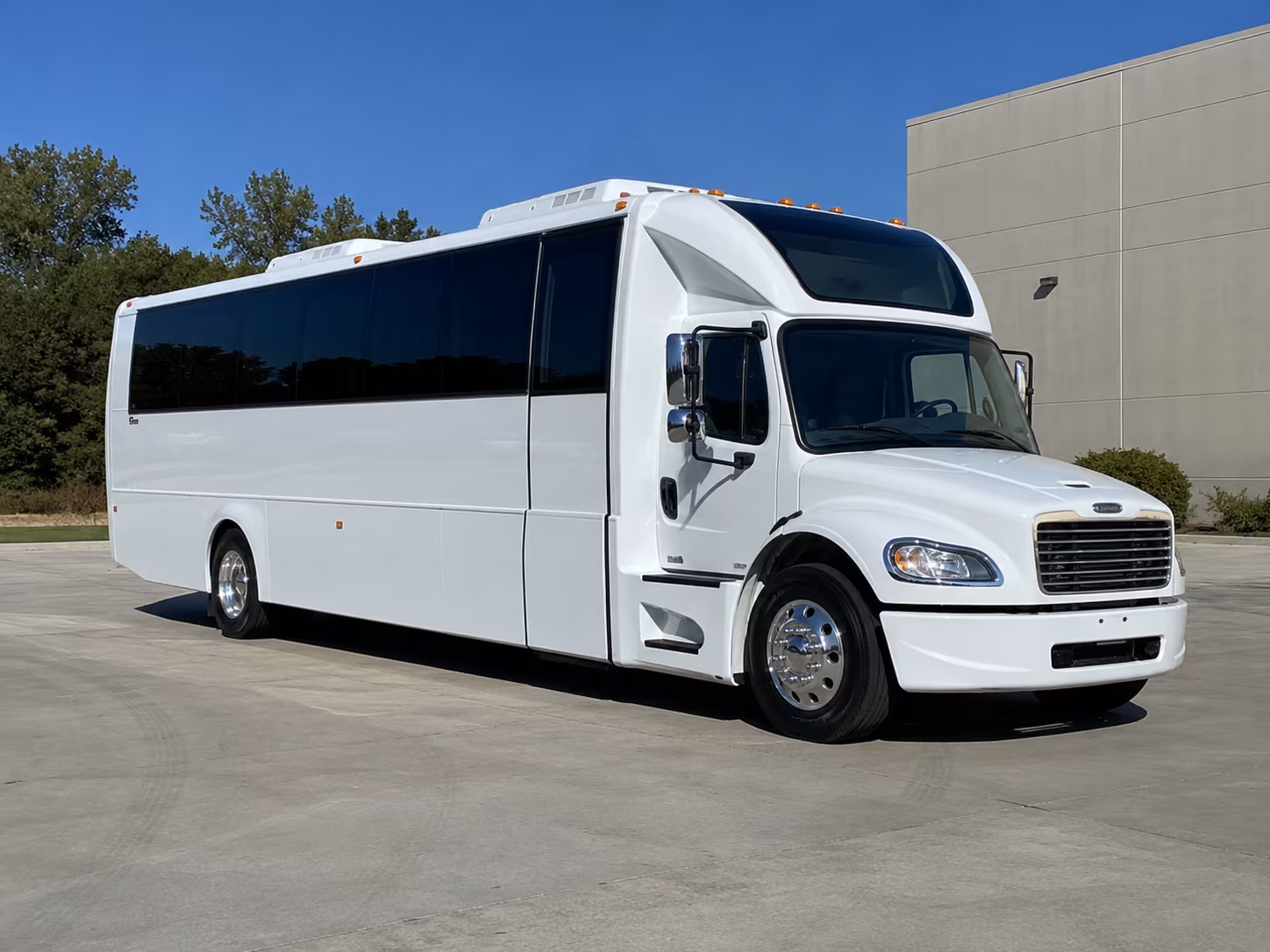 yonkers 28 passenger party bus